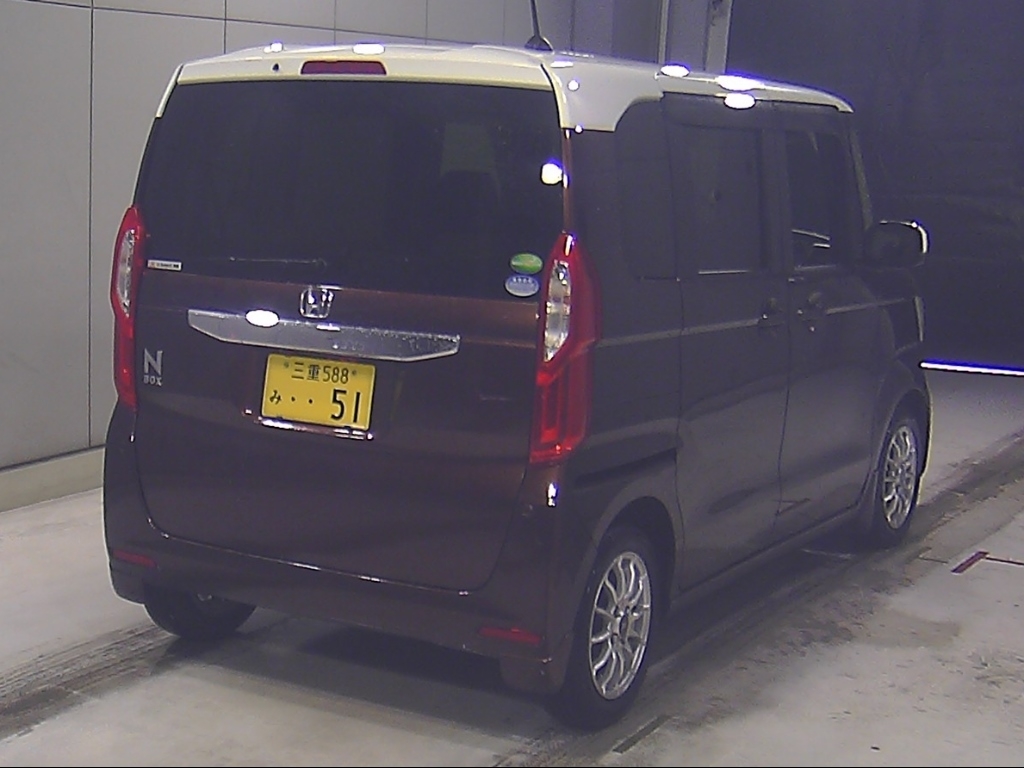 HONDA N-BOX