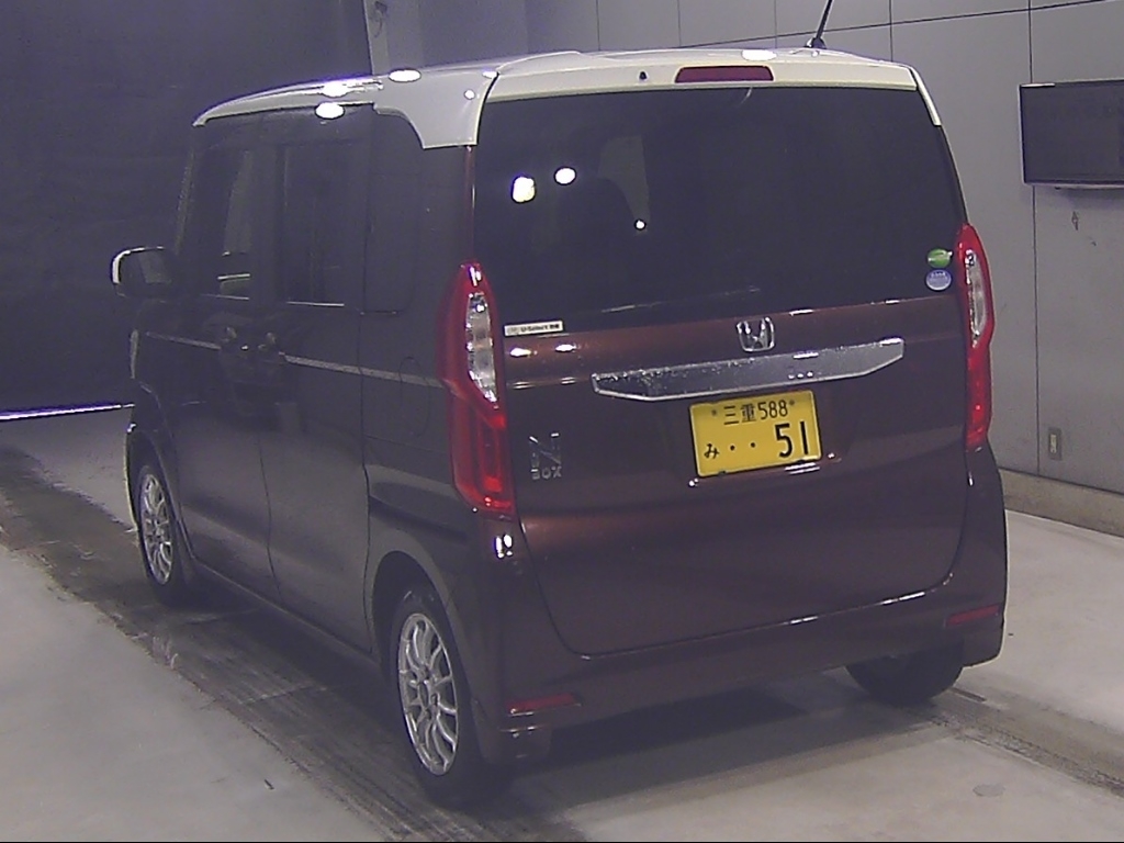 HONDA N-BOX
