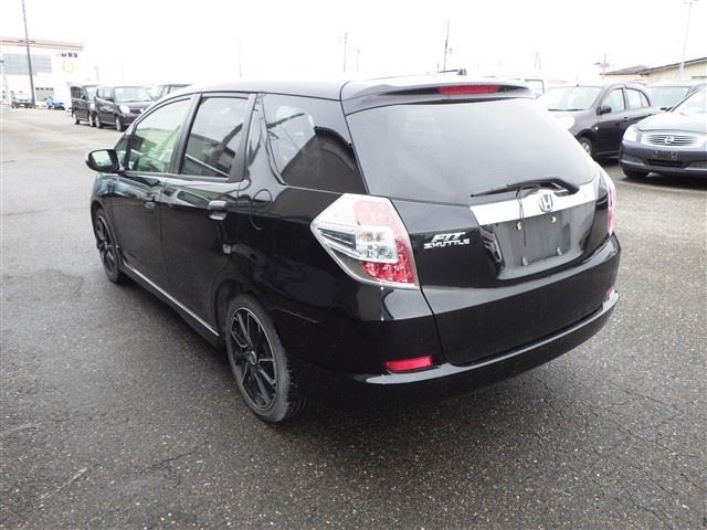 HONDA FIT SHUTTLE