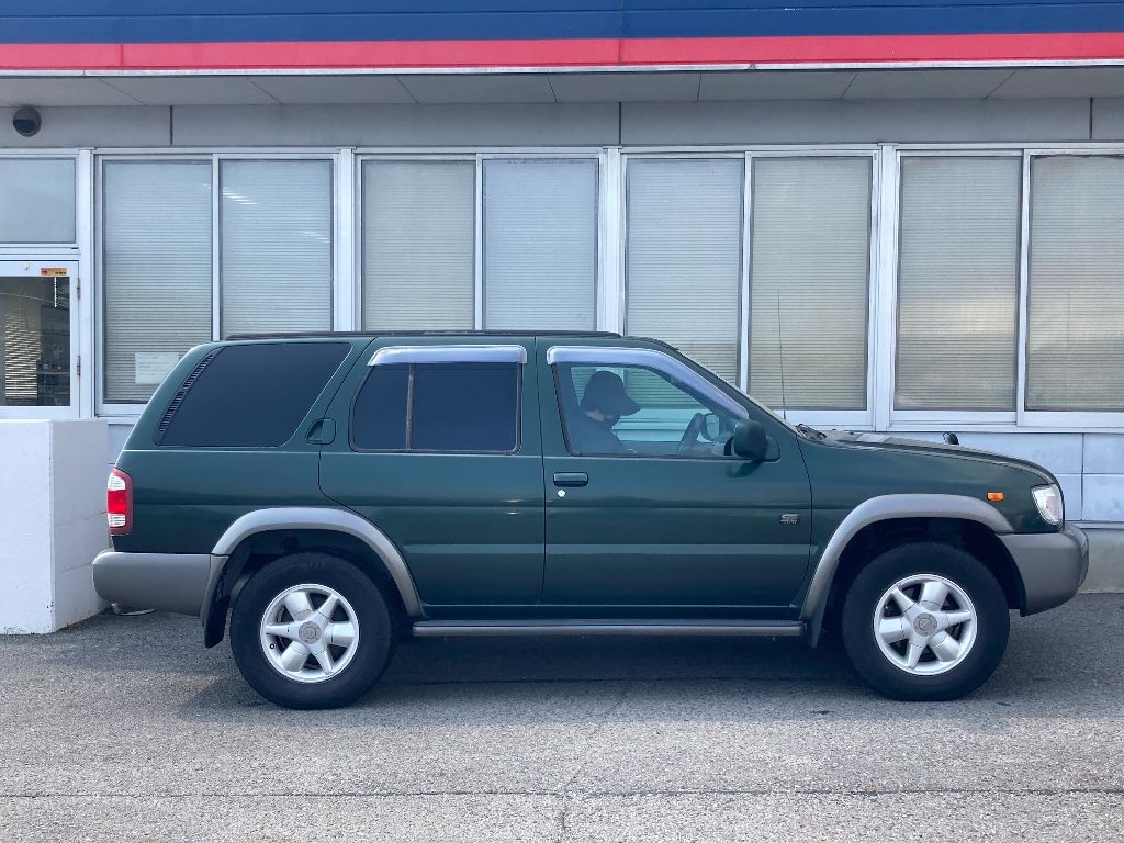 NISSAN TERRANO
