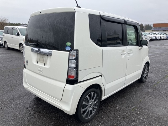 HONDA N-BOX+