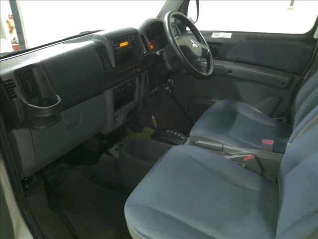 MITSUBISHI MINICAB