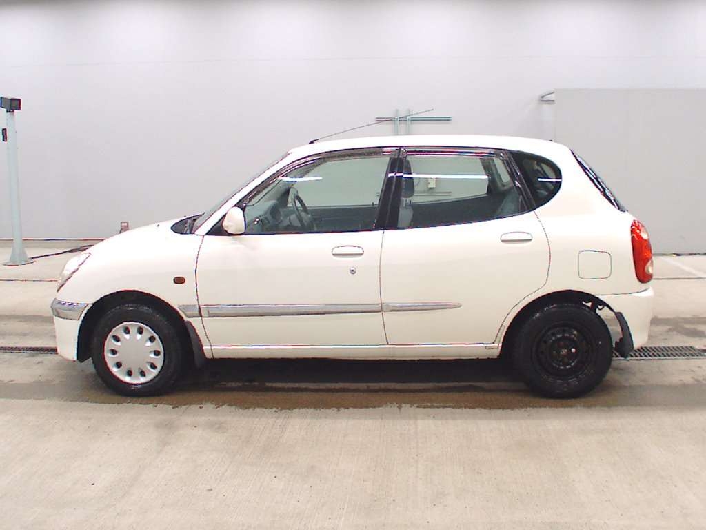 TOYOTA DUET
