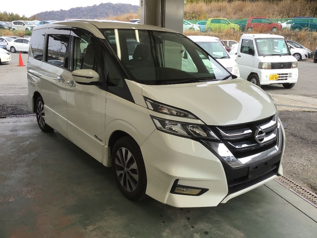 NISSAN SERENA