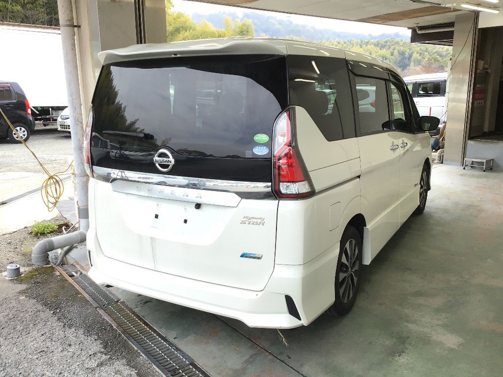 NISSAN SERENA