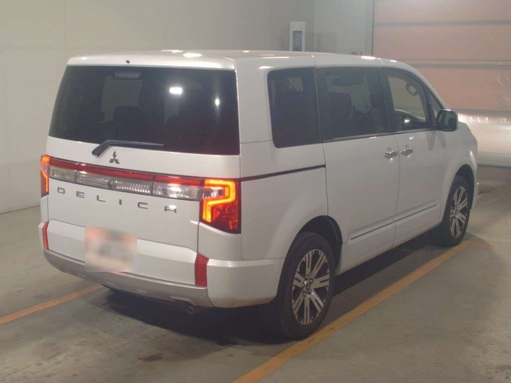 MITSUBISHI DELICA D:5