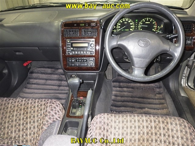 TOYOTA CARINA