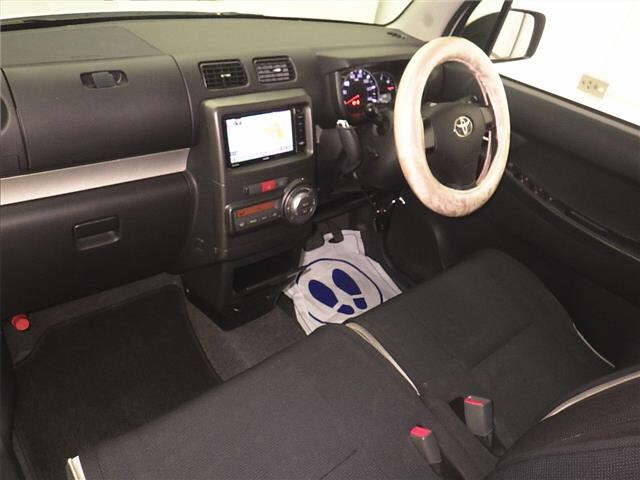 TOYOTA PIXIS SPACE