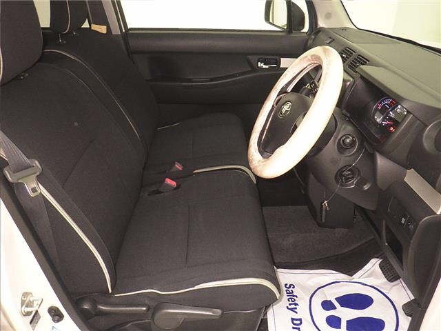 TOYOTA PIXIS SPACE
