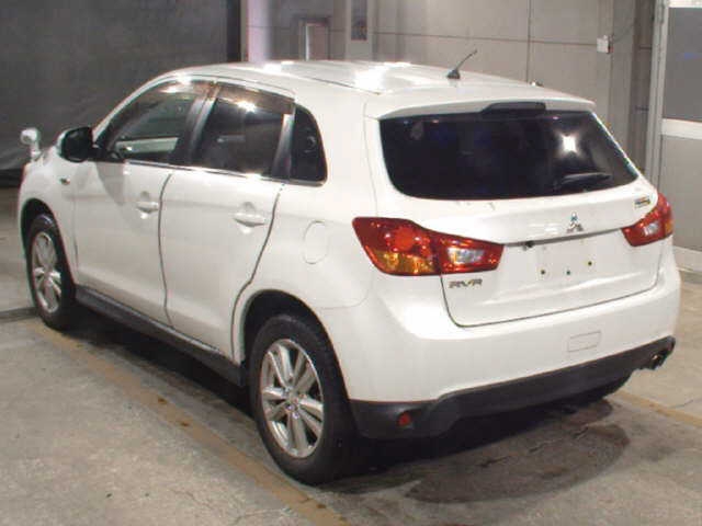 MITSUBISHI RVR
