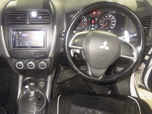 MITSUBISHI RVR