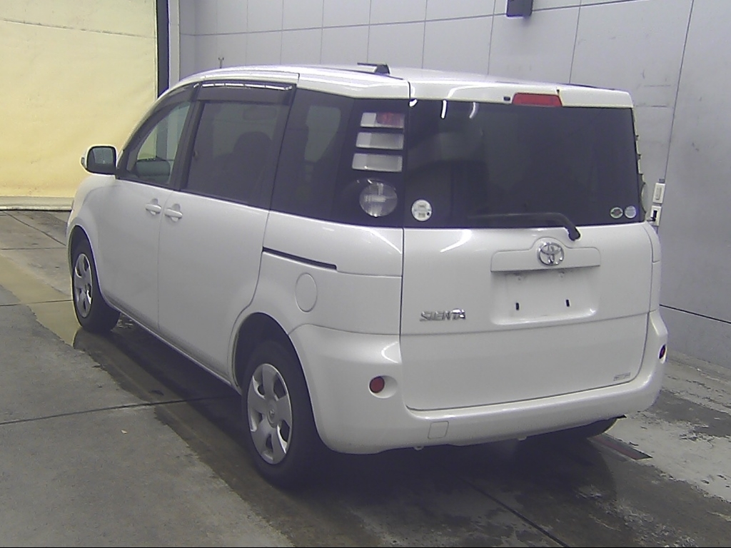 TOYOTA SIENTA