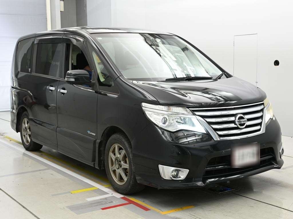 NISSAN SERENA
