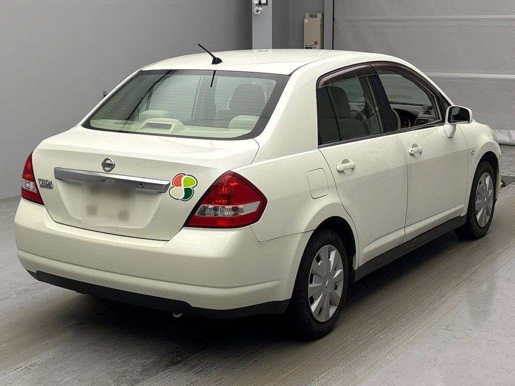 NISSAN TIIDA LATIO