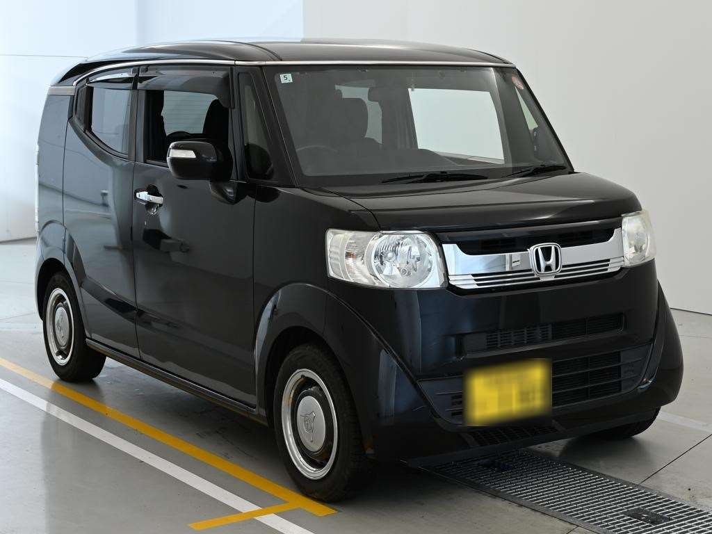 HONDA N-BOX SLASH