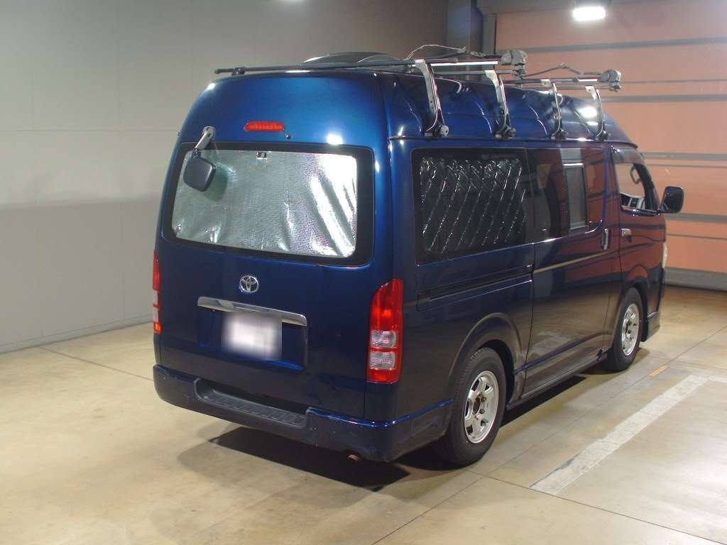 TOYOTA REGIUS ACE