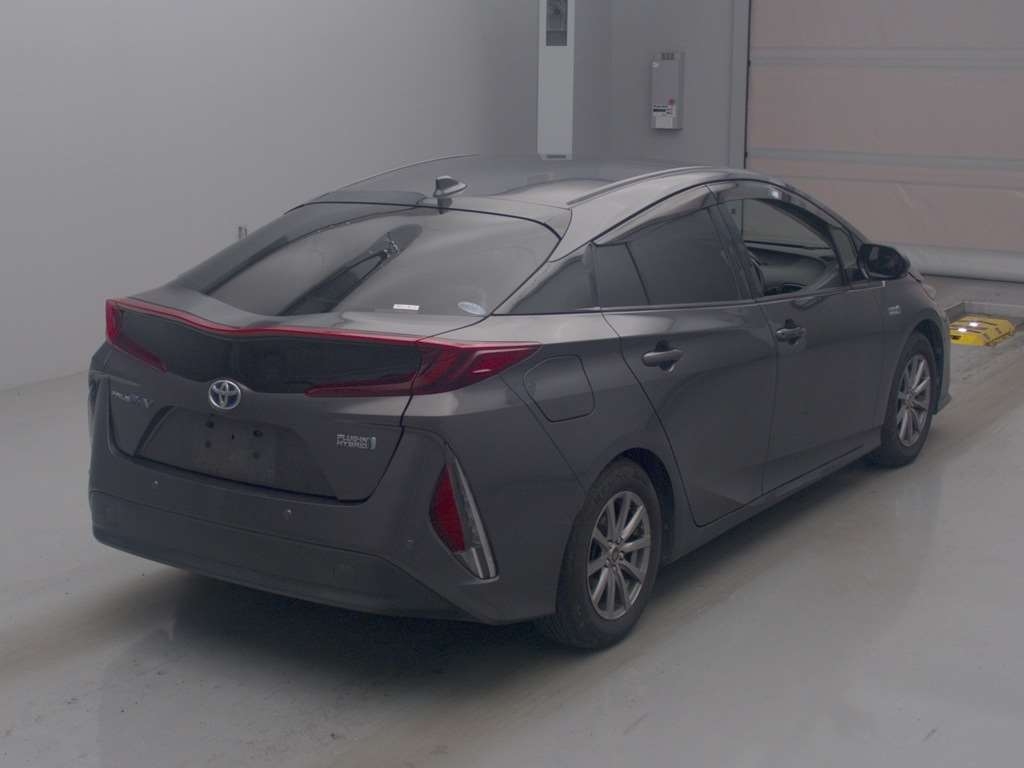 TOYOTA PRIUS PHV