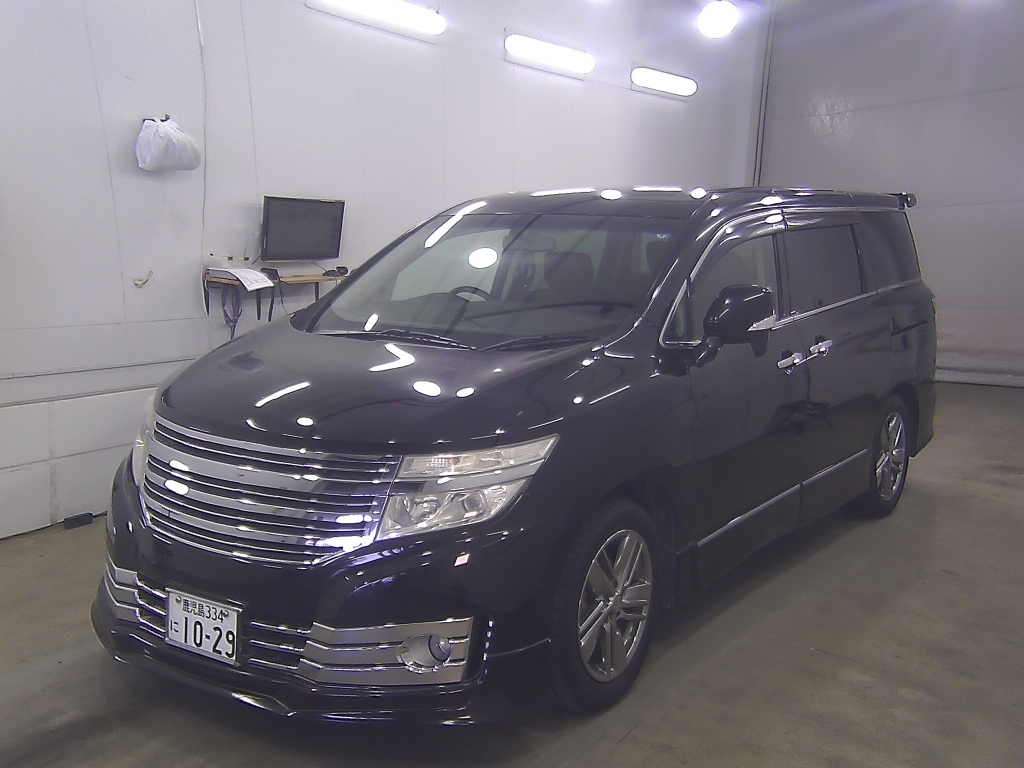 NISSAN ELGRAND