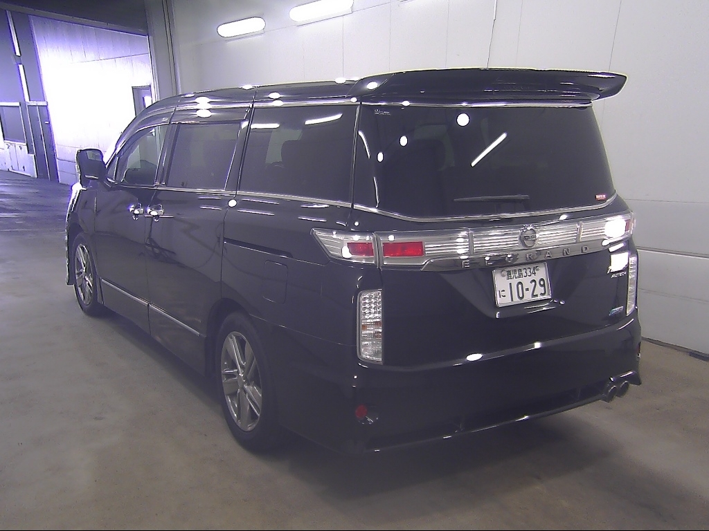 NISSAN ELGRAND