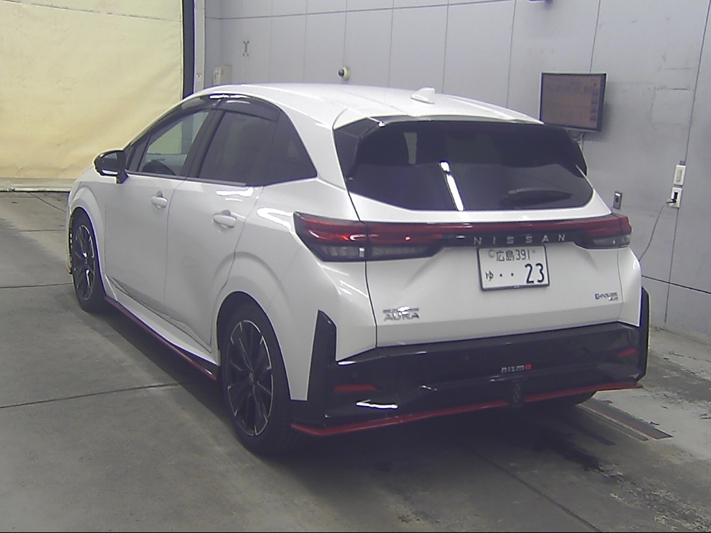 NISSAN AURA
