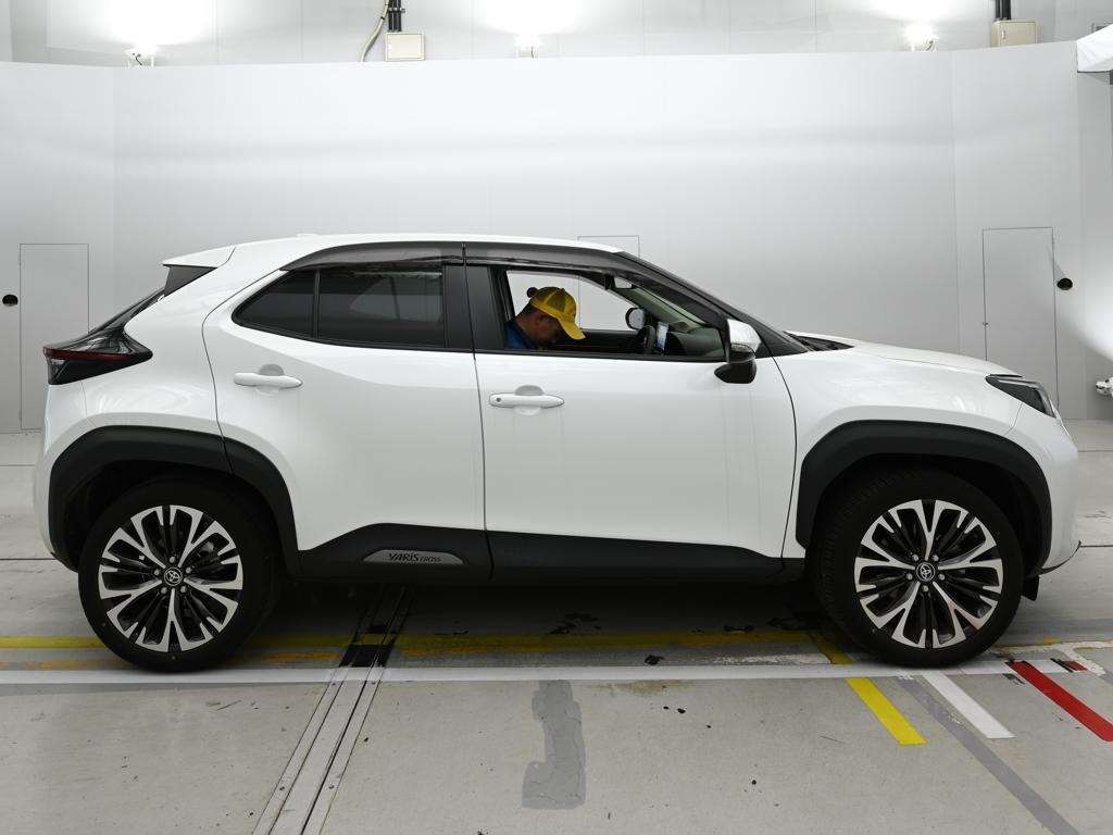 TOYOTA YARIS CROSS