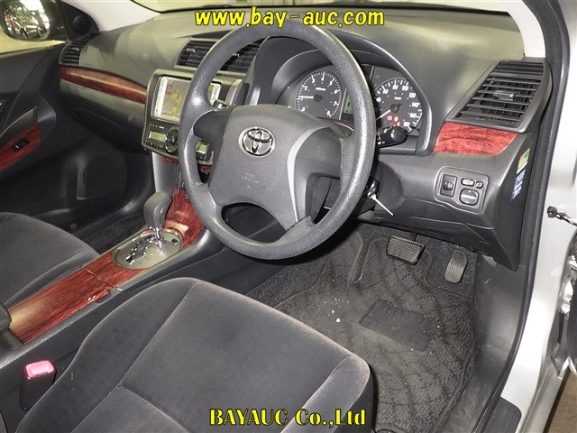 TOYOTA PREMIO