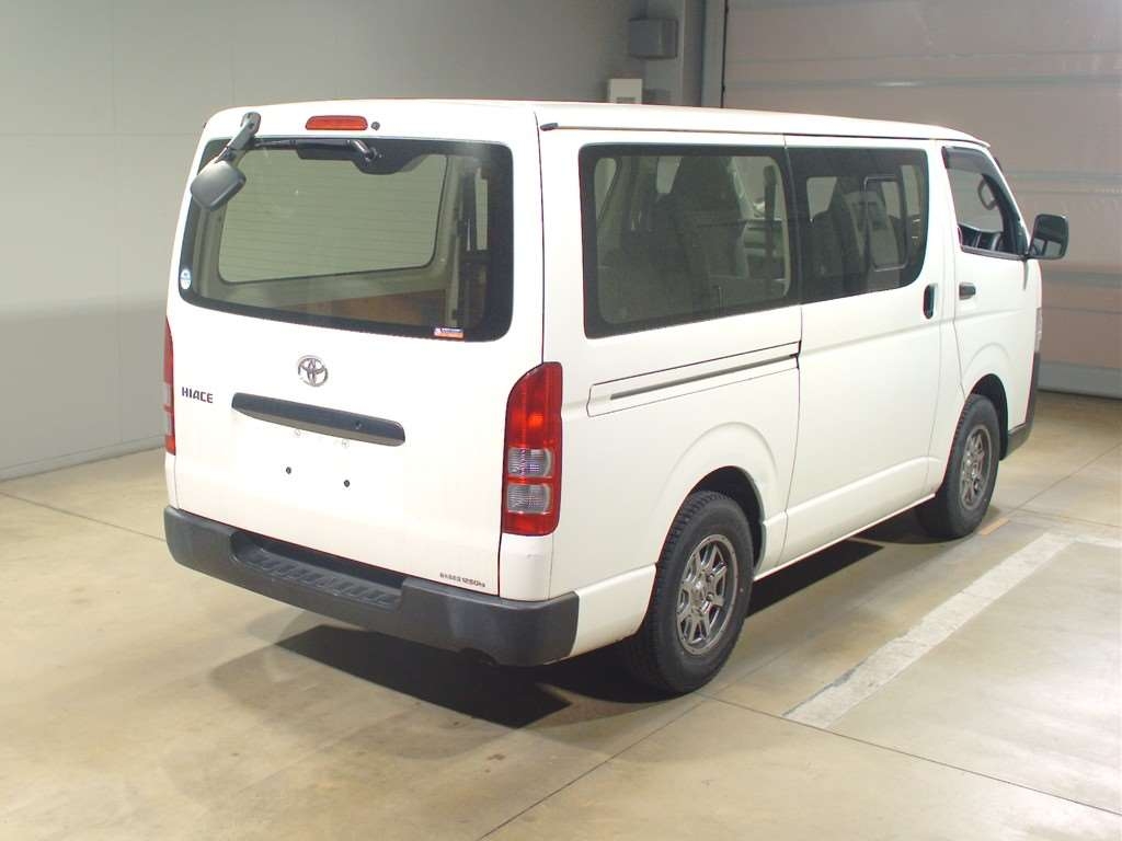 TOYOTA REGIUS ACE