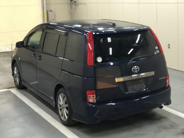 TOYOTA ISIS