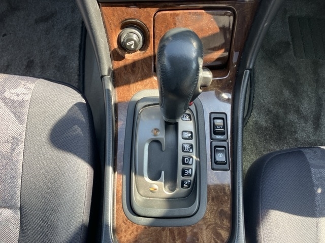 NISSAN LAUREL