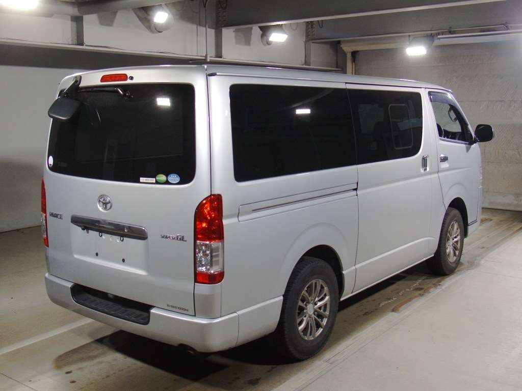 TOYOTA REGIUS ACE