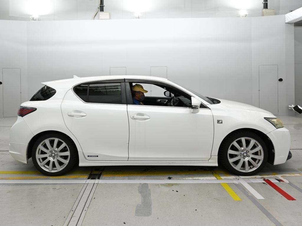 LEXUS CT200H