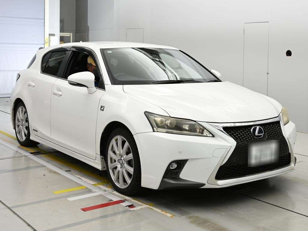 LEXUS CT200H