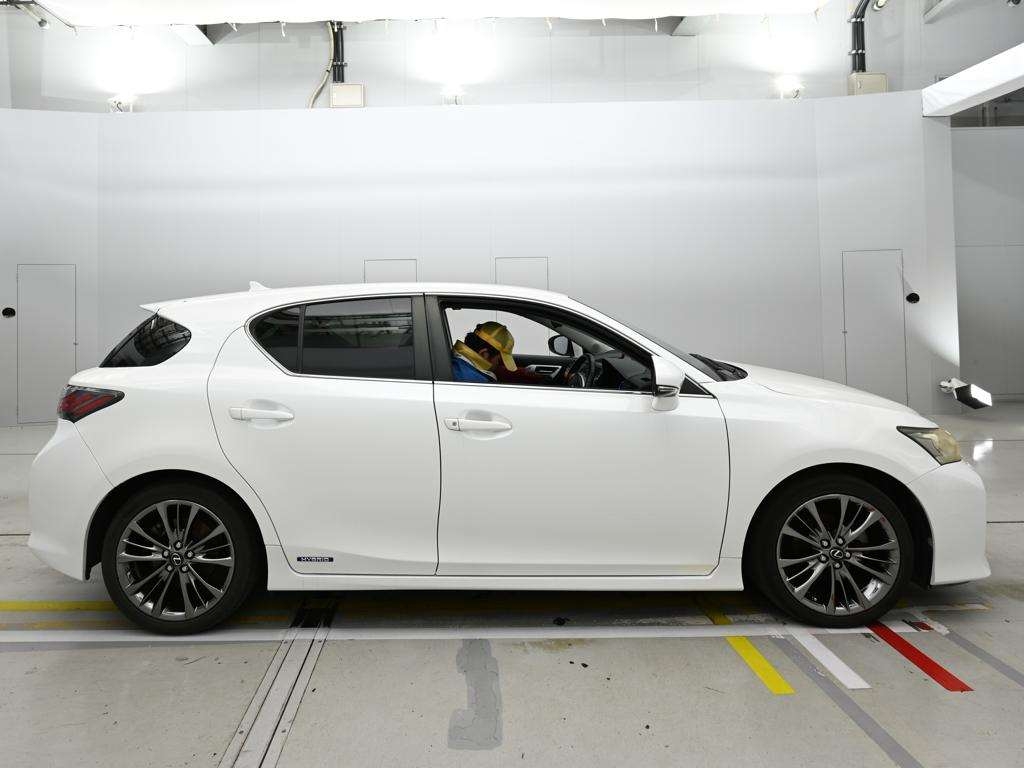 LEXUS CT200H