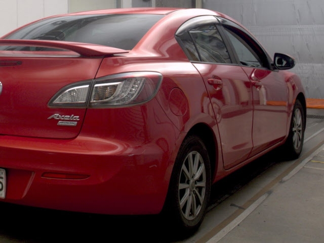 MAZDA AXELA