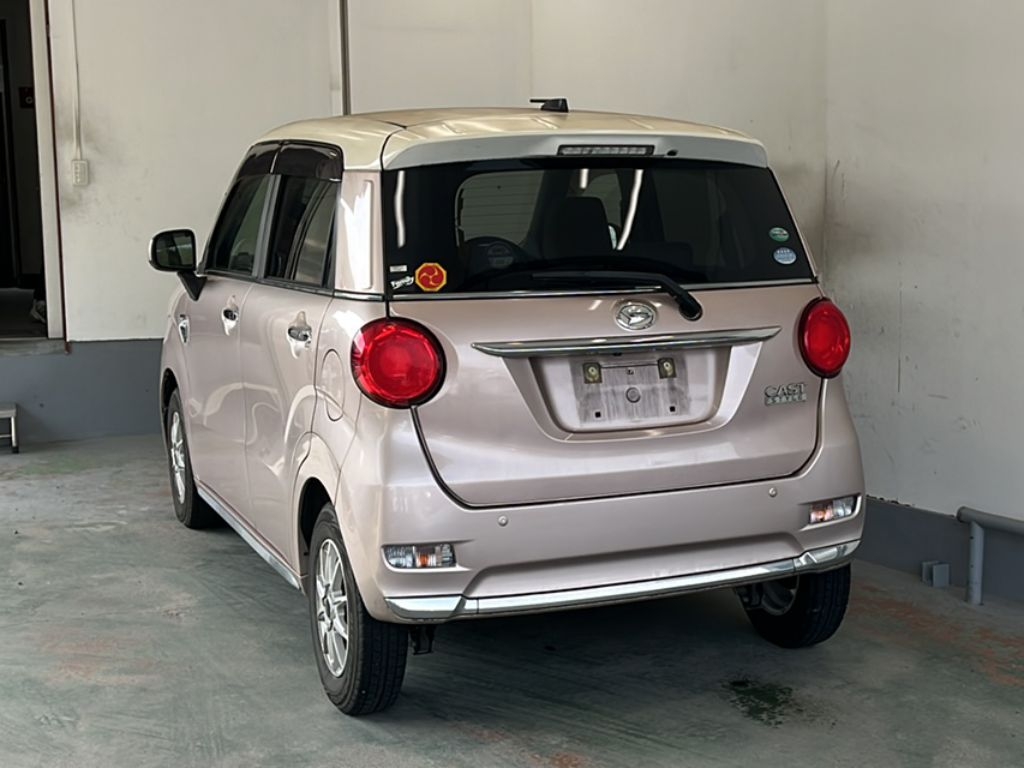 DAIHATSU CAST
