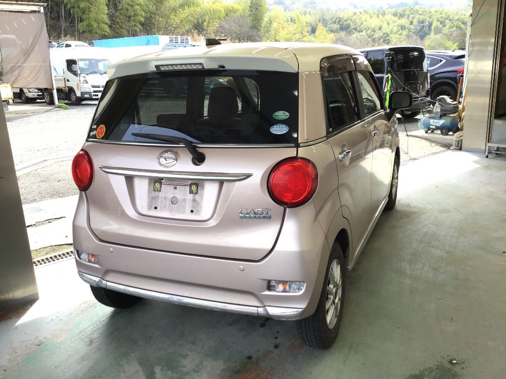 DAIHATSU CAST