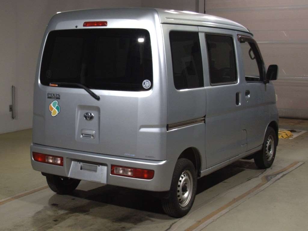 TOYOTA PIXIS VAN