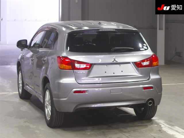 MITSUBISHI RVR