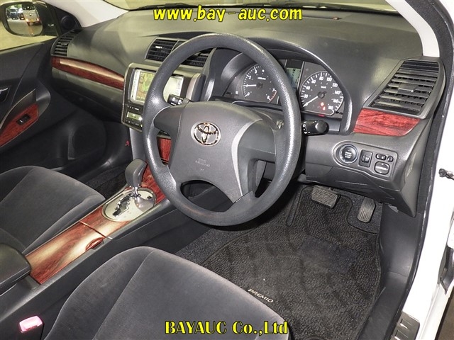 TOYOTA PREMIO