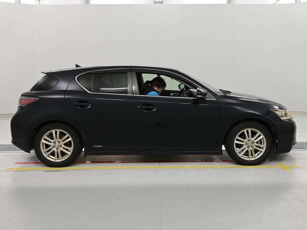 LEXUS CT200H