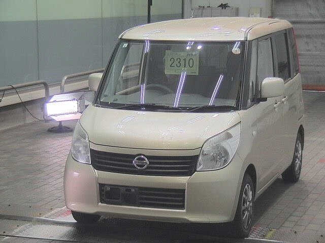NISSAN ROOX