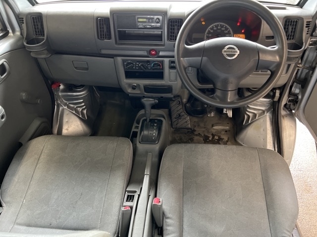 NISSAN CLIPPER