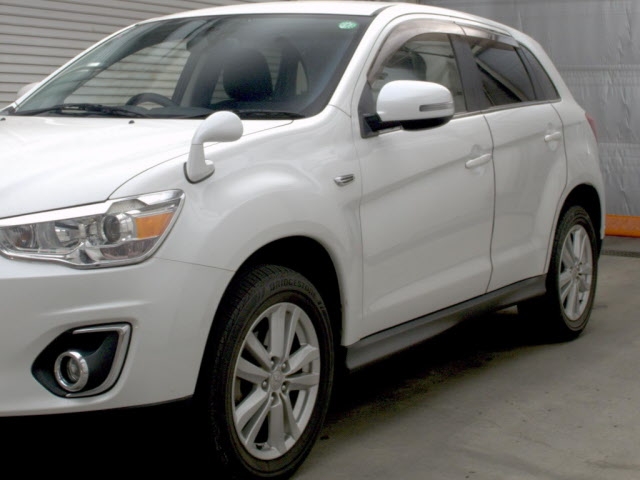 MITSUBISHI RVR