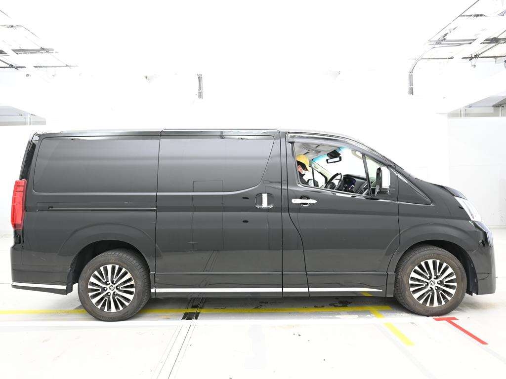 TOYOTA GRANACE