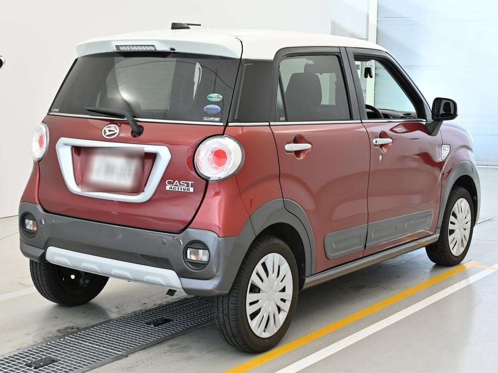 DAIHATSU CAST