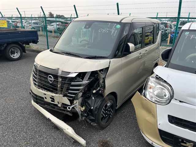 NISSAN ROOX