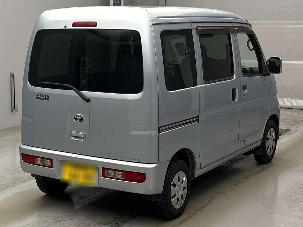 TOYOTA PIXIS VAN