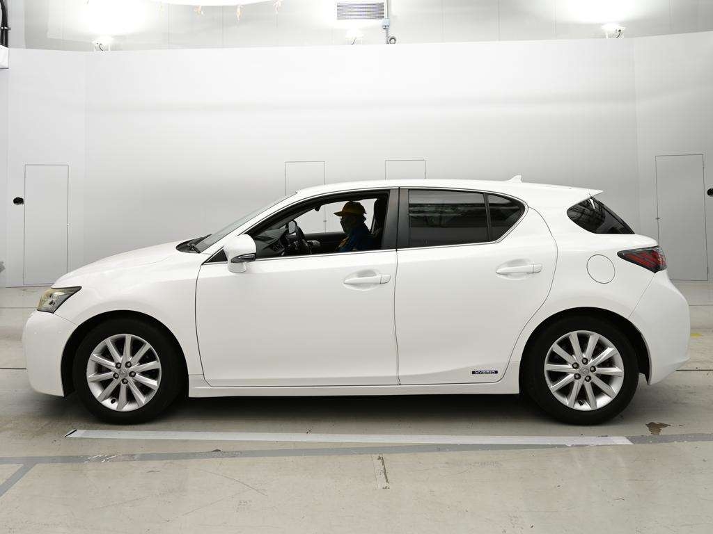 LEXUS CT200H