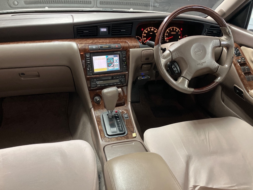 NISSAN LAUREL