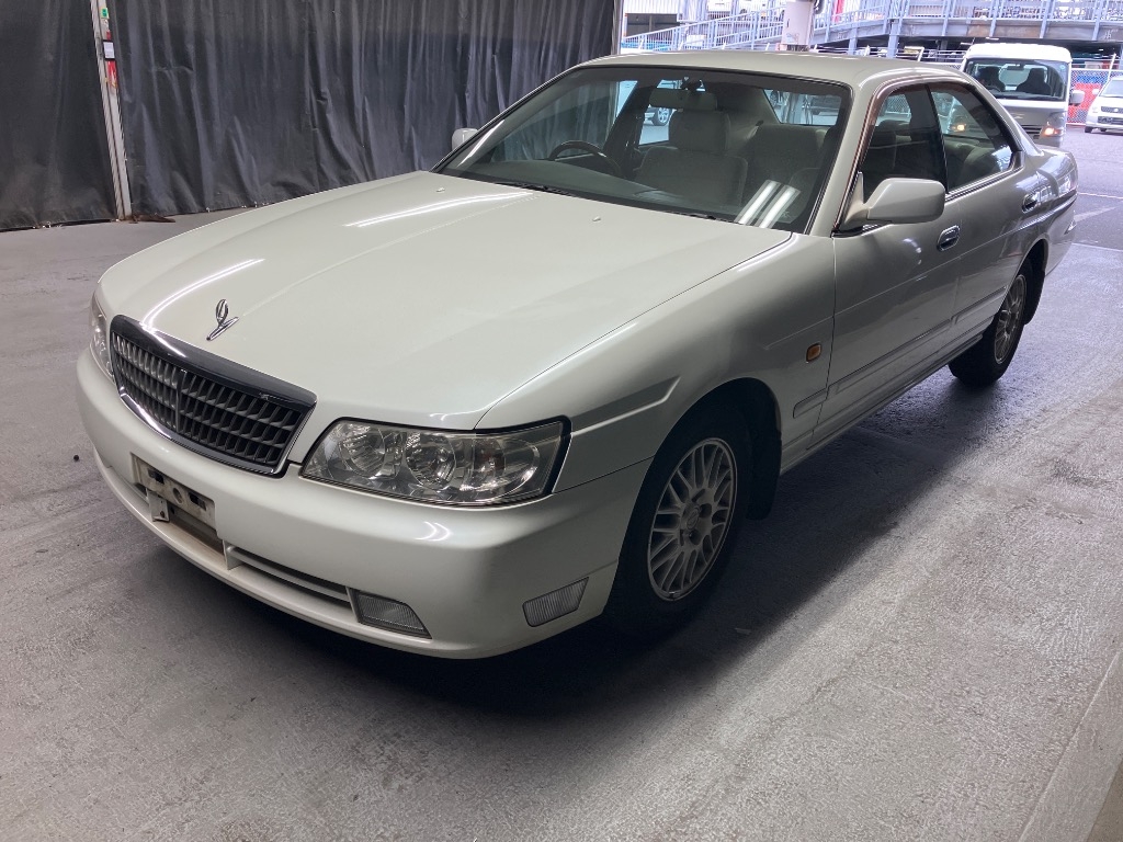 NISSAN LAUREL